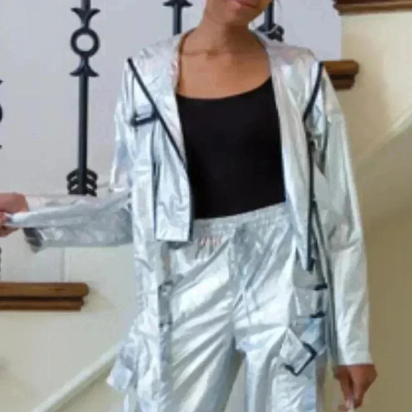 Stay on Trend! Silver is all over the streets! Silver Metallic Jacket - Picture 2 of 8